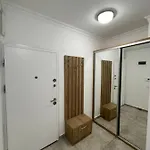 Ini Solid House Butoaie شقة