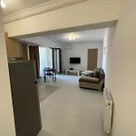Ini Solid House Butoaie شقة *
