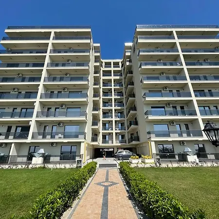 Ini Solid House Butoaie Apartment Mamaia