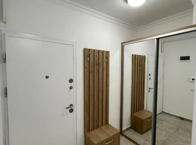 Ini Solid House Butoaie Apartment