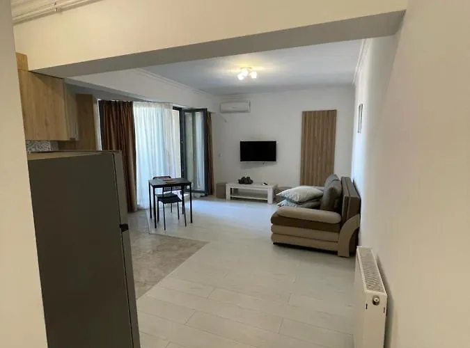 Ini Solid House Butoaie Apartment *