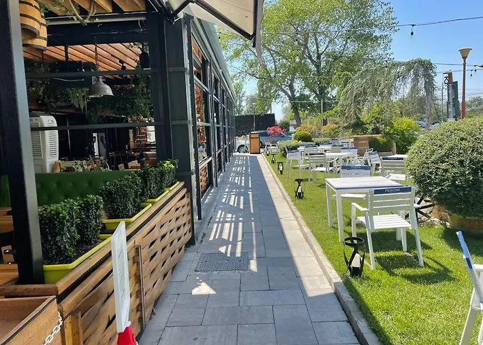 Apartment Ini Solid House Butoaie Mamaia