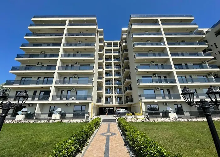 Ini Solid House Butoaie Apartment Mamaia