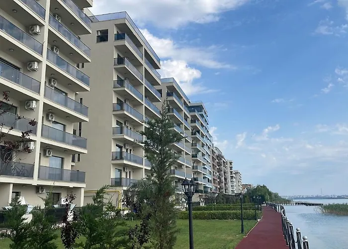 Ini Solid House Butoaie * Mamaia